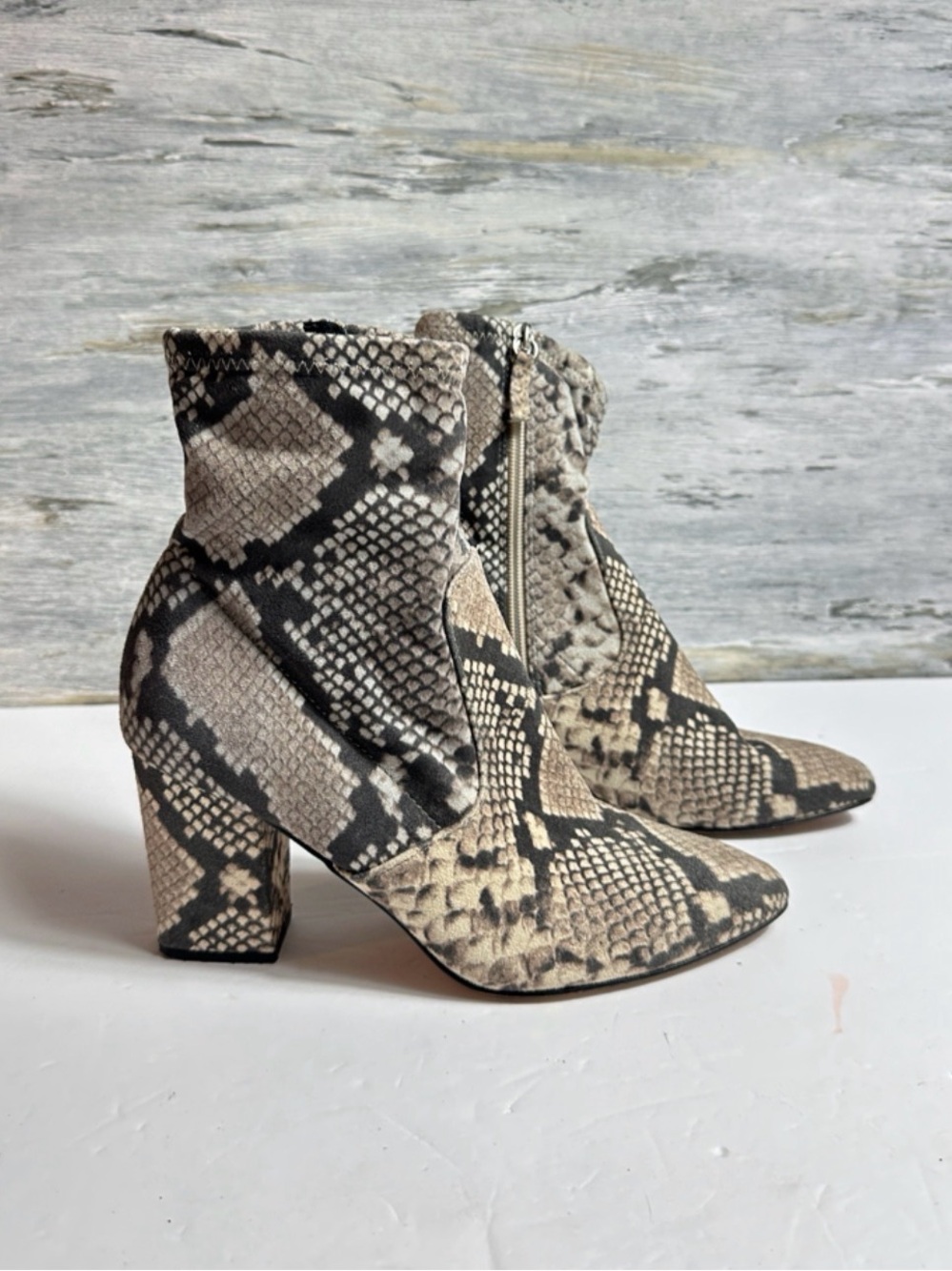 Steve Madden Elory Snakeskin Sock Booties women’s size‎ 6M (S-212)